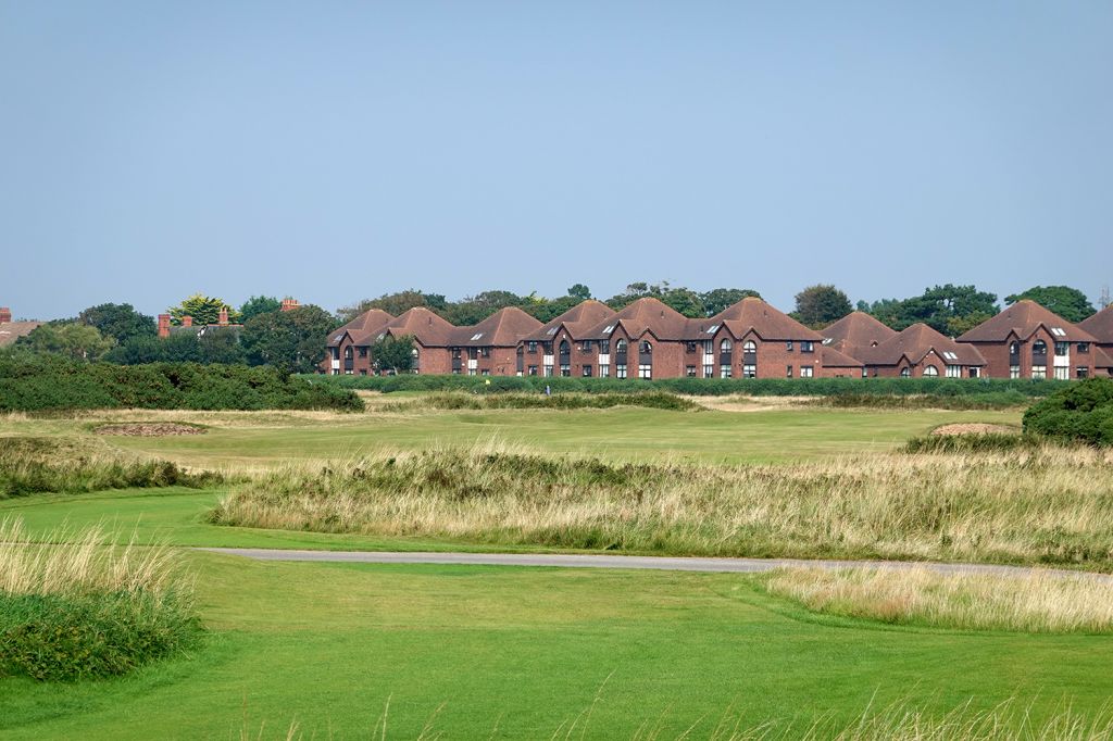 5th Hole at Royal Liverpool Golf Club Hoylake (479 Yard Par 4)